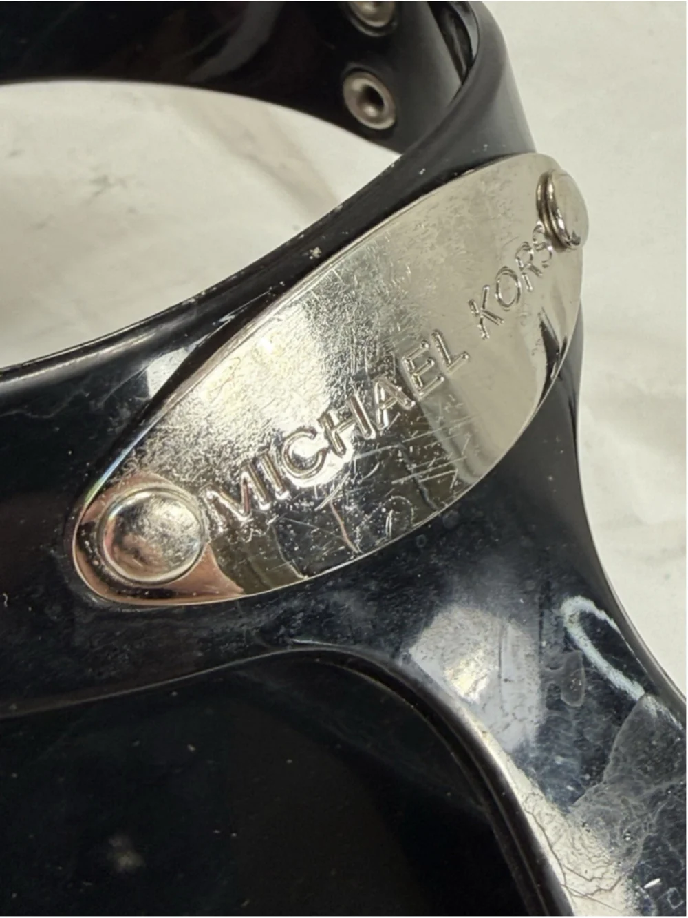 MICHAEL KORS MK PLATE ICONIC JELLY PVC LOGO THONG SANDALS SIZE 8